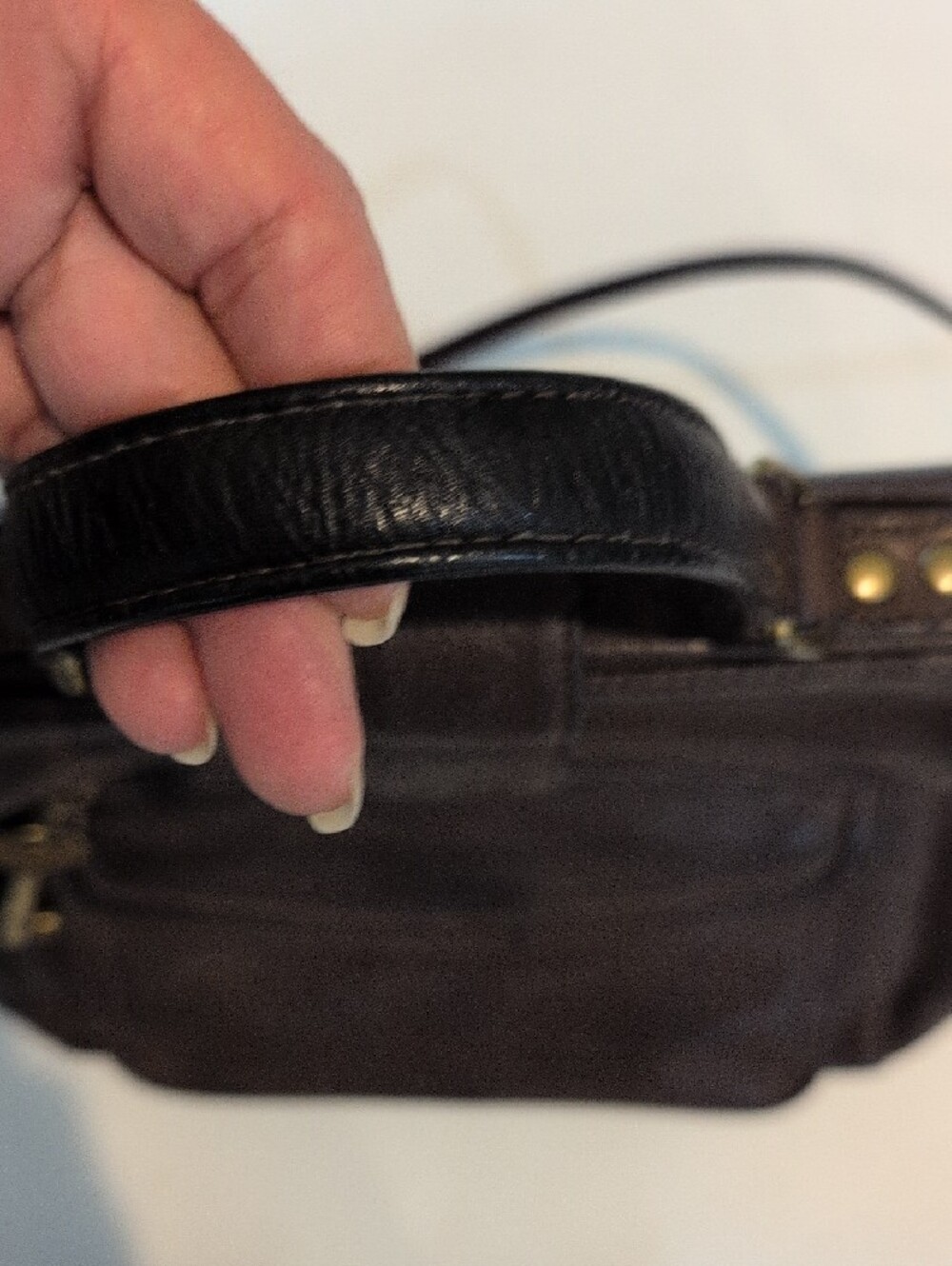 Vintage 1945 Fossil Brown Pebbled Leather Crossbody With A 1945 Brass Key - Picture 4 of 13